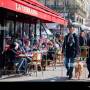 les-gens-de-la-terrasse-d-un-cafe-paris-france-c1g5cy.cv.jpg