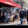 les-gens-de-la-terrasse-d-un-cafe-paris-france-c1g5cy.jpg